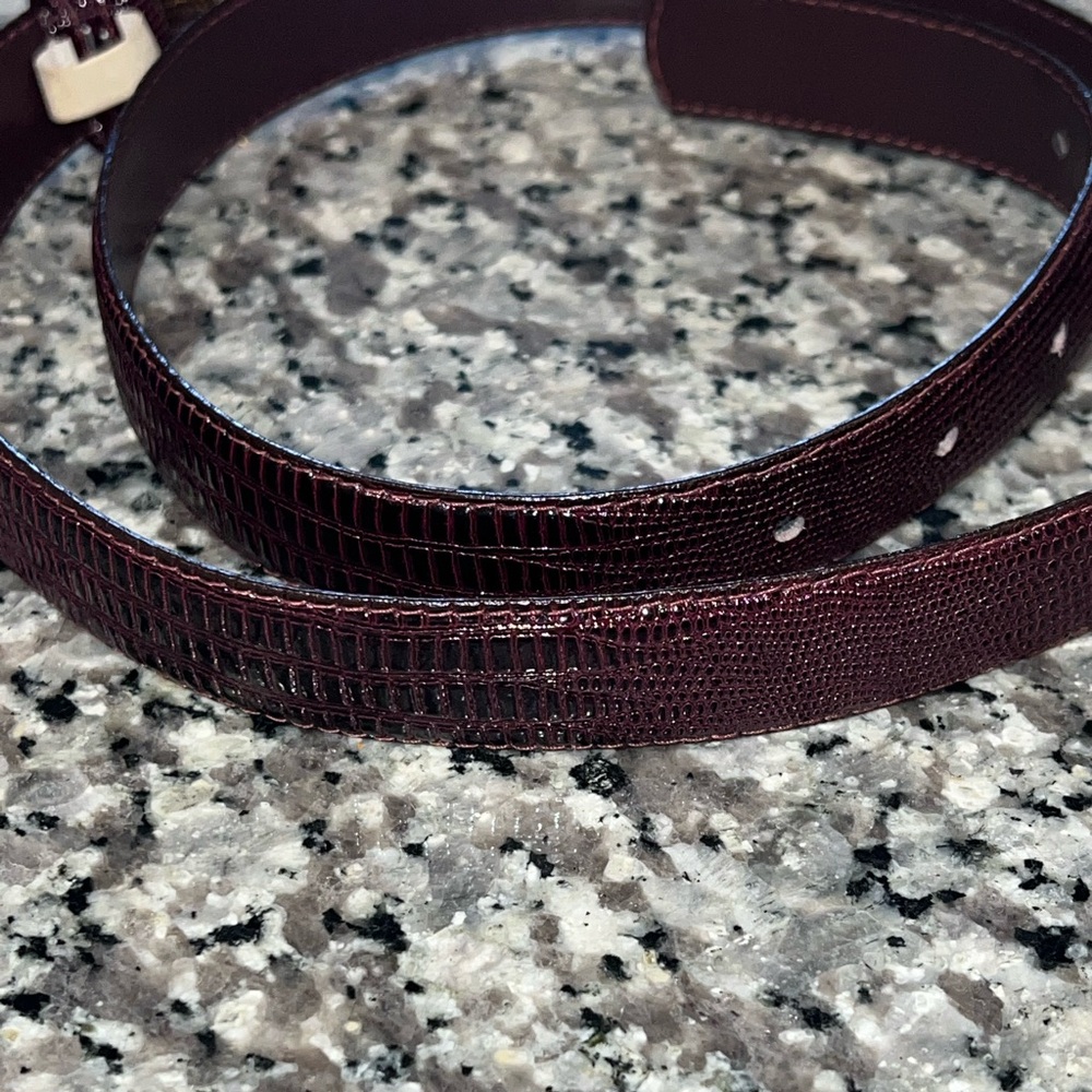 New Vintage Christian Dior CD Logo Buckle 630R Genuine Leather Women’s Belt  M/L - Picture 8 of 8